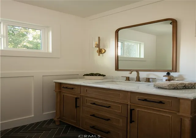Photo 4 of Single family home for sale at 394 Ca 173, Lake Arrowhead, CA 92352 | MLS# IG26050308 | Listing updated on 2026-09-30