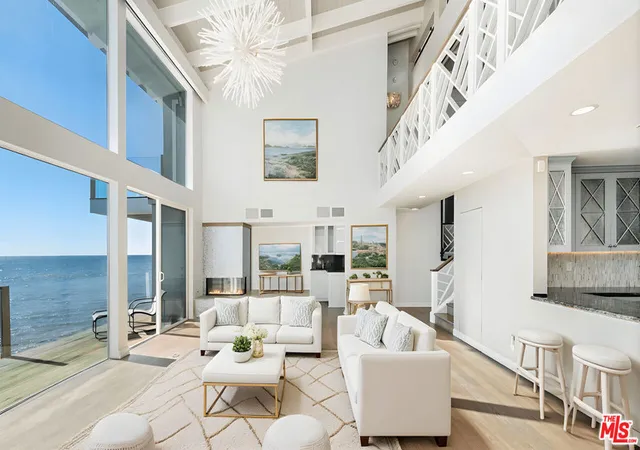 Homes for sale in Malibu, CA | 27078 Malibu Cove Colony Dr, Malibu, CA 90265 | MLS# 26661367