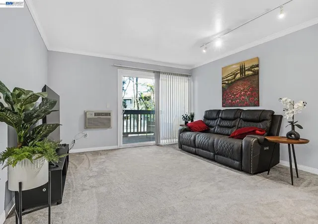5th image of 1087 Murrieta Blvd, Livermore, CA 94550