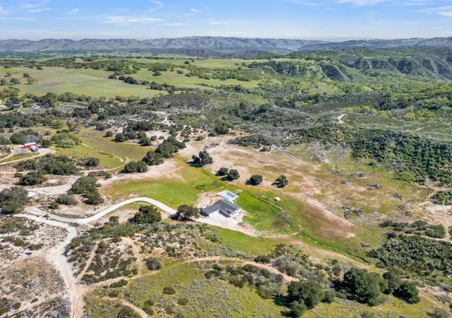 Homes for sale in Bradley, CA | 53330 Smith Rd, Bradley, CA 93426 | MLS# ML82037660