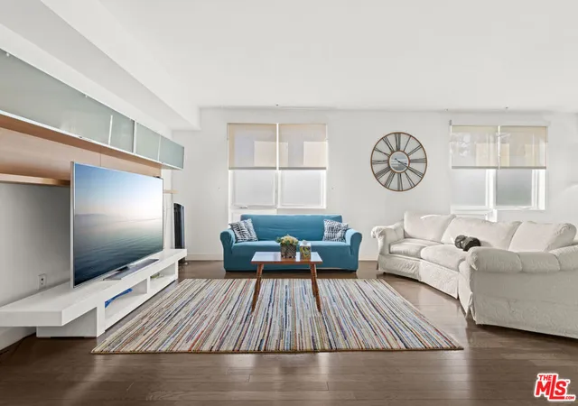 3rd image of 1234 Wilshire Blvd #213, Los Angeles, CA 90017 | MLS# 26661341