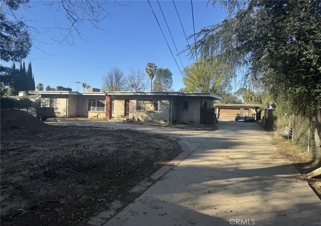 Photo 1 of Sale Pending at 17545 Community St, Northridge, CA 91325 | MLS# SR26050793 | Listing updated on 2026-10-08