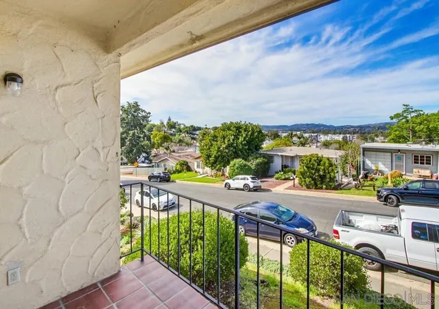 2nd image of 725 E 4Th Ave, Escondido, CA 92025