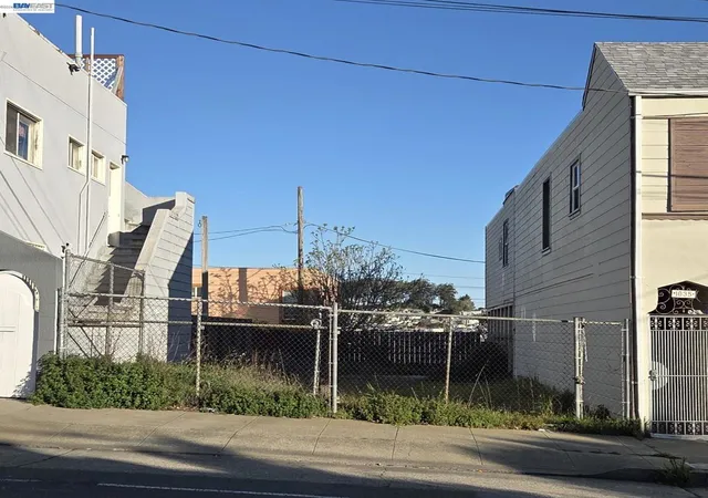 2nd image of 1029 1029 Silver Ave, San Francisco, CA 94134 | MLS# 41126463