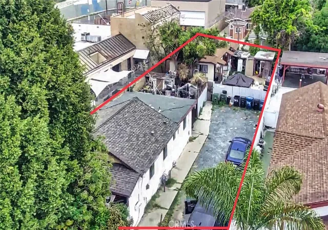 2nd image of 316 N Virgil Avenue, Los Angeles, CA 90004 | MLS# SR26049330