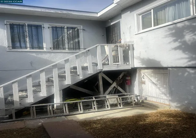 2nd image of 1161 1161 64th St, Emeryville, CA 94608 | MLS# 41126466