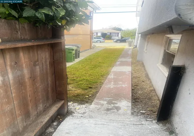3rd image of 1161 1161 64Th St, Emeryville, CA 94608 | MLS# 41126466