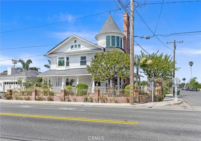 3rd image of 1919 Santa Ana, Costa Mesa, CA 92627 | MLS# OC26047349