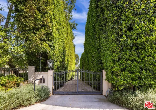 Homes for sale in Los Angeles, CA | 182 N Carmelina Ave, Los Angeles, CA 90049 | MLS# 26661545