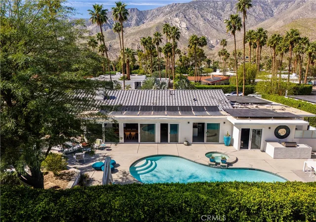 Photo 4 of Sale Pending at 2736 S Camino Real, Palm Springs, CA 92264 | MLS# OC26048699 | Listing updated on 2026-09-30