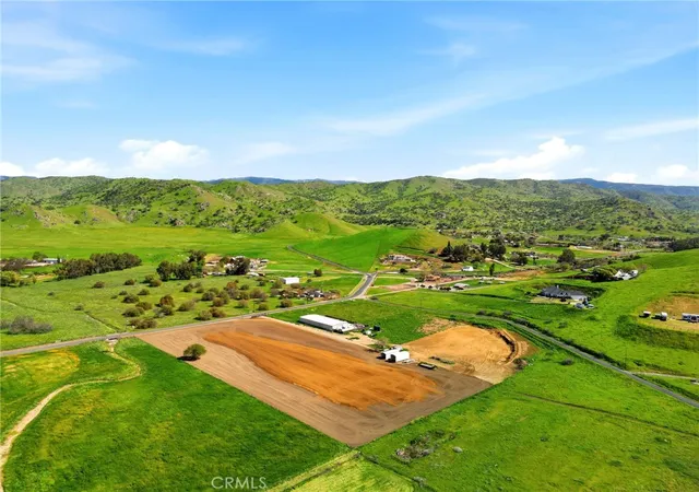 4th image of 29557 Mehrten Dr, Exeter, CA 93221 | MLS# PI26049462