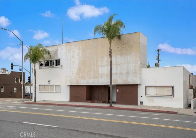 Land for sale at 317 S La Brea, Inglewood, CA 90301 | MLS# SB26051382