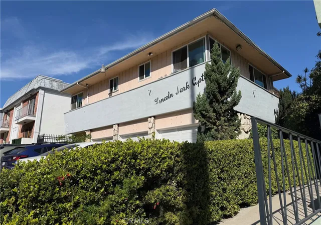 Homes for sale in Santa Monica, CA | 1129 Lincoln Blvd, Santa Monica, CA 90403 | MLS# SB26051364