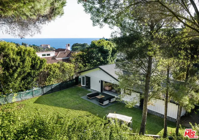 1st image of 18013 Sea Reef Dr, Pacific Palisades, CA 90272 | MLS# 25612345