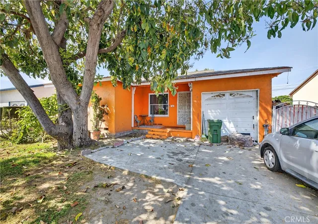 Photo 2 of Single family home for sale at 705 S Thorson Ave, Compton, CA 90221 | MLS# CV26051467 | Listing updated on 2026-10-07
