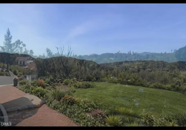 12th image of 1190 Ravoli Dr, Los Angeles, CA 90272 | MLS# V1-35079