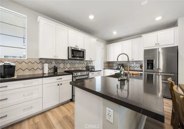 Photo 1 of Townhouse for sale at 1460 W Sunrise Ln, San Pedro, CA 90732 | MLS# PW26051405 | Listing updated on 2026-08-31