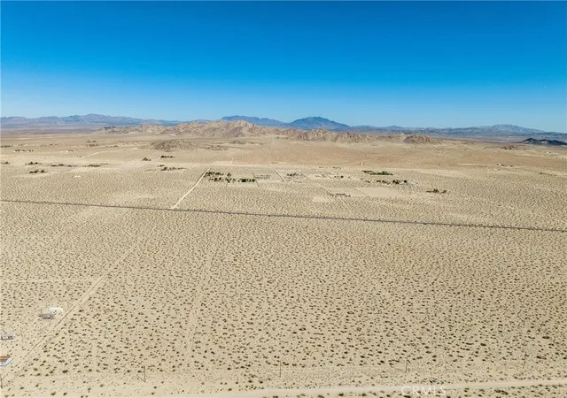 Homes for sale in Lucerne Valley, CA | 767 Foothill Rd, Lucerne Valley, CA 92356 | MLS# HD26051567