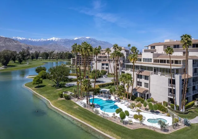 2nd image of 900 Island Dr, Rancho Mirage, CA 92270