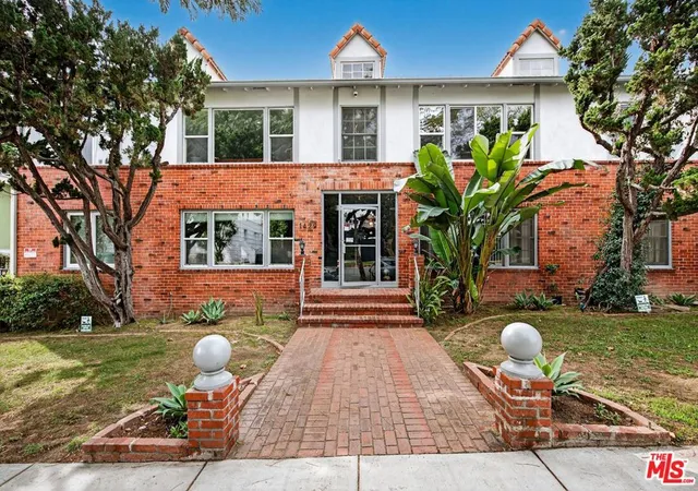 Homes for sale in West Hollywood, CA | 1429 Havenhurst Dr, West Hollywood, CA 90046 | MLS# 26661681