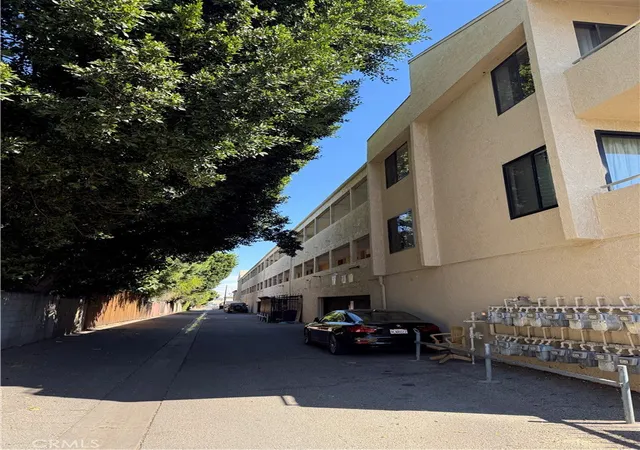 Homes for sale in Reseda, CA | 19009 Sherman #16, Reseda, CA 91335 | MLS# SR26051683