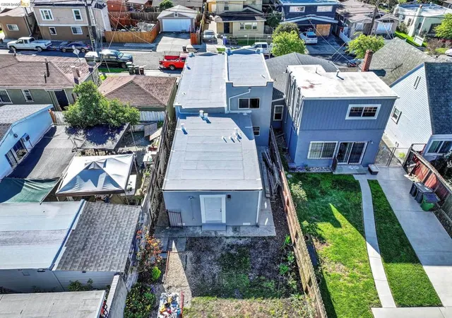 Photo 3 of Single family home for sale at 2681 79th Avenue, Oakland, CA 94605 | MLS# 41126526 | Listing updated on 2026-09-25