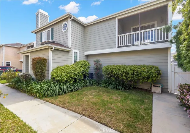 1st image of 3327 California Ave, Signal Hill, CA 90755 | MLS# SB26051691