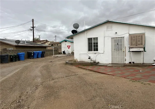 4th image of 604 E Buena Vista, Barstow, CA 92311 | MLS# DW26051829