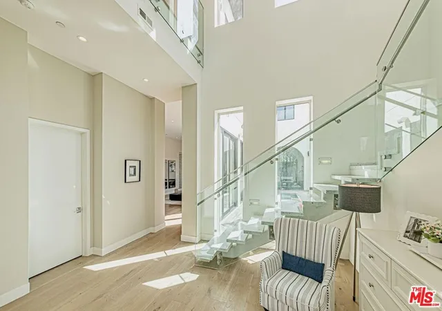 Photo 2 of Single family home for sale at 310 N Lucerne Blvd, Los Angeles, CA 90004 | MLS# 26661705 | Listing updated on 2026-09-30