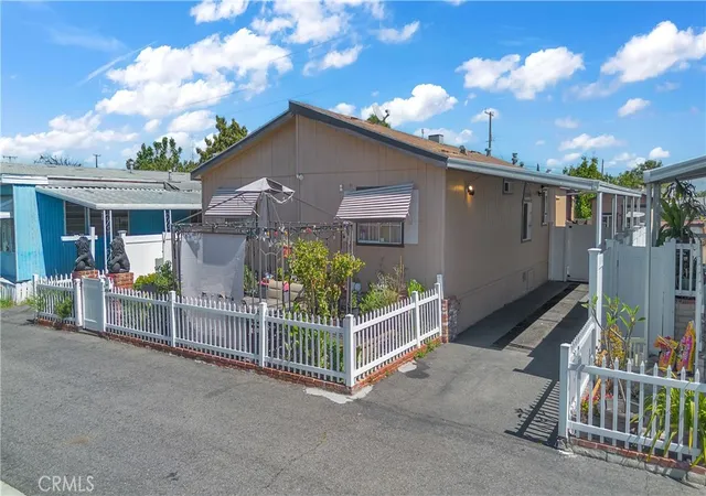 2nd image of 8681 Katella Ave #812, Stanton, CA 90680 | MLS# DW26051355