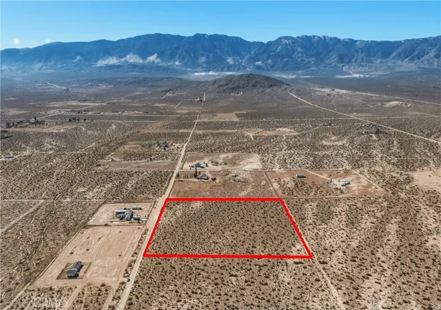 3rd image of 10384 Locust, Lucerne Valley, CA 92356 | MLS# PW26051526