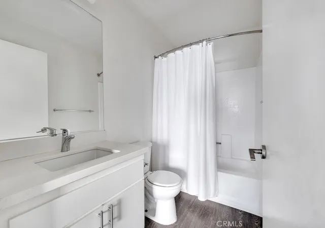 Homes for sale in Van Nuys, CA | 14218 Victory Blvd, Van Nuys, CA 91401 | MLS# SR26052085