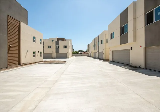 Homes for sale in Torrance, CA | 1018 W 223rd St #4, Torrance, CA 90502 | MLS# PW26052225
