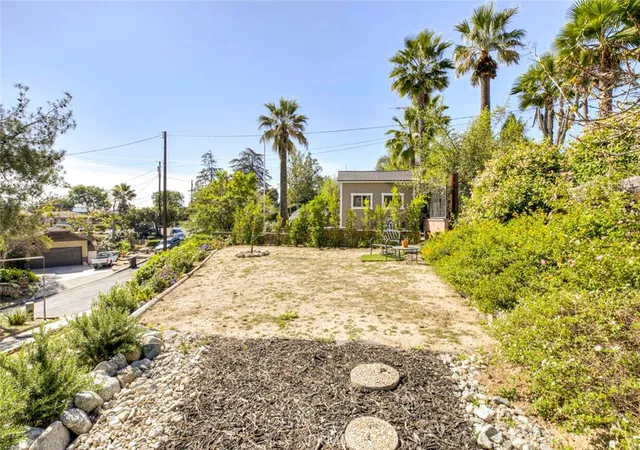 5th image of 10557 Mahoney, Sunland, CA 91040 | MLS# BB26051437