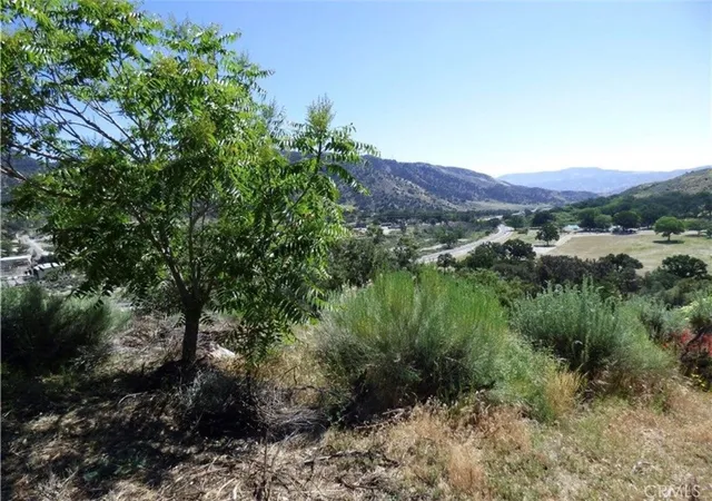 2nd image of 3412 Iowa, Frazier Park, CA 93225 | MLS# SR26051387
