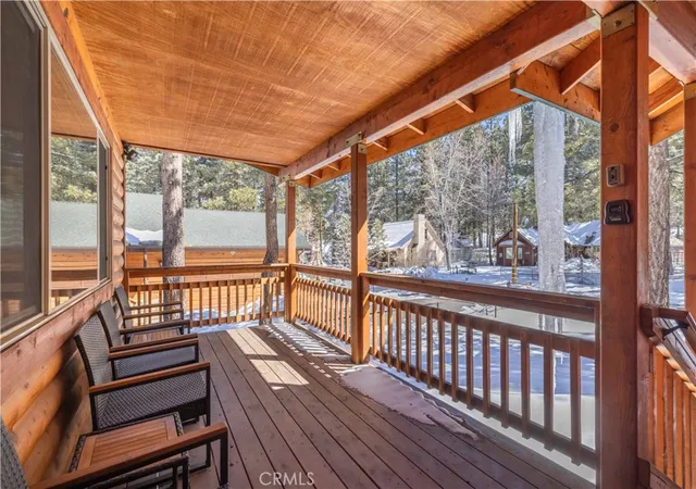 Photo 3 of Single family home for sale at 424 Mountainaire Ln, Big Bear Lake, CA 92315 | MLS# SR26052115 | Listing updated on 2026-09-04