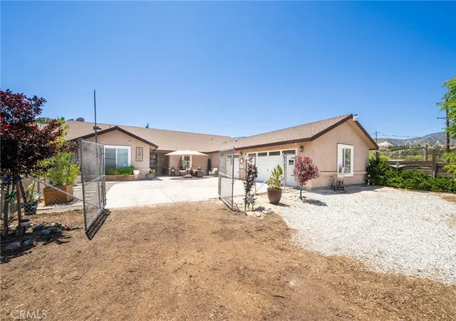 3rd image of 7575 Rancho Rd, Pinon Hills, CA 92372 | MLS# IV26052407