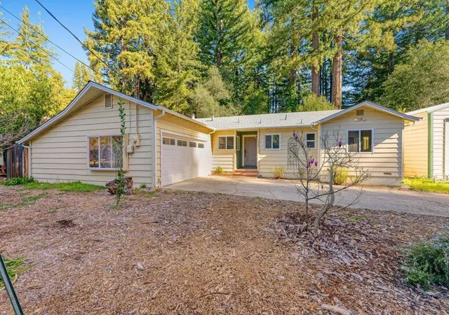 Photo 2 of Single family home for sale at 215 Moon Dr, Boulder Creek, CA 95006 | MLS# ML82036496 | Listing updated on 2026-09-30