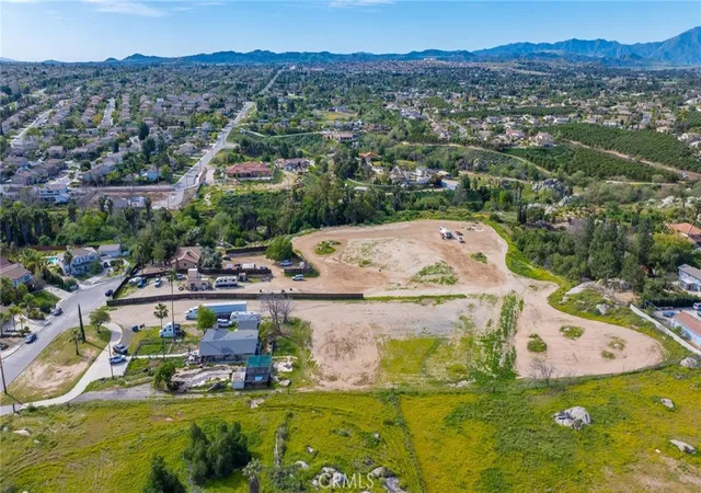 Homes for sale in Riverside, CA | 14435 Wood Rd, Riverside, CA 92508 | MLS# IV26051947