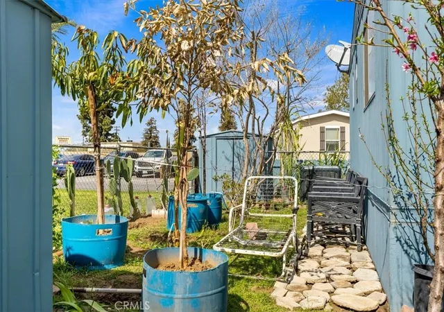 12th image of 216 Vivian Ln, Bakersfield, CA 93308 | MLS# SR26052616