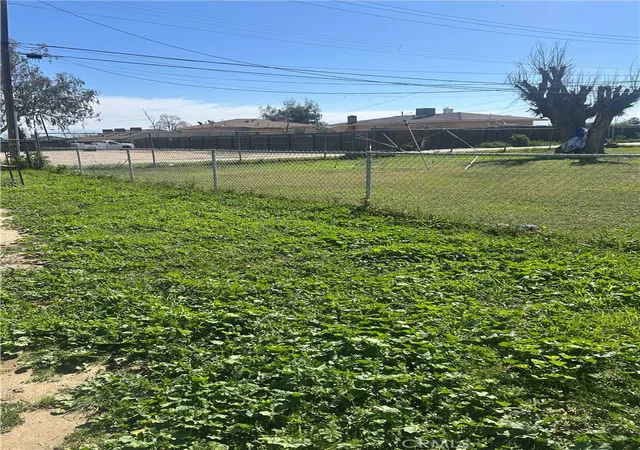 3rd image of 335 Clifton, Bakersfield, CA 93307 | MLS# CV26052661