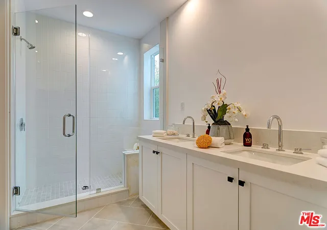 30th image of 829 N Orange Grove Ave, Los Angeles, CA 90046 | MLS# 26662677
