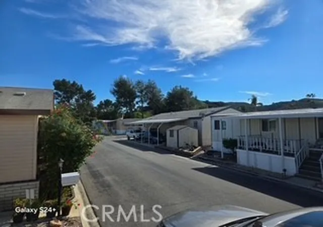 5th image of 195 Tierra Rejada #29, Simi Valley, CA 93065 | MLS# BB26049888
