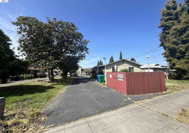 3rd image of 21335 Hathaway Ave, Hayward Acres, CA 94541 | MLS# 41126640