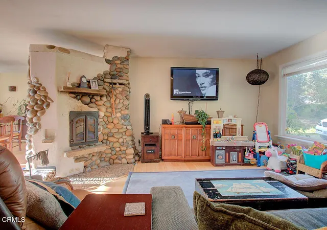 3rd image of 31191 Turner Rd, Fort Bragg, CA 95437 | MLS# C1-11289