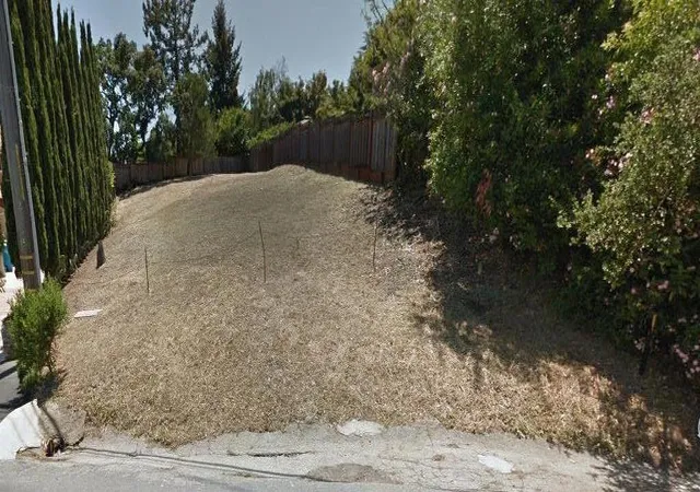 Photo 2 of Land for sale at 3923 Lakemead Way, Redwood City, CA 94062 | MLS# ML82038043 | Listing updated on 2026-06-29