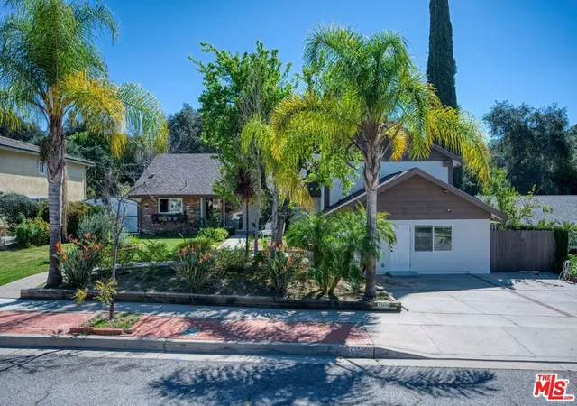 Homes for sale in Calabasas, CA | 22650 Jameson Dr, Calabasas, CA 91302 | MLS# 26658179