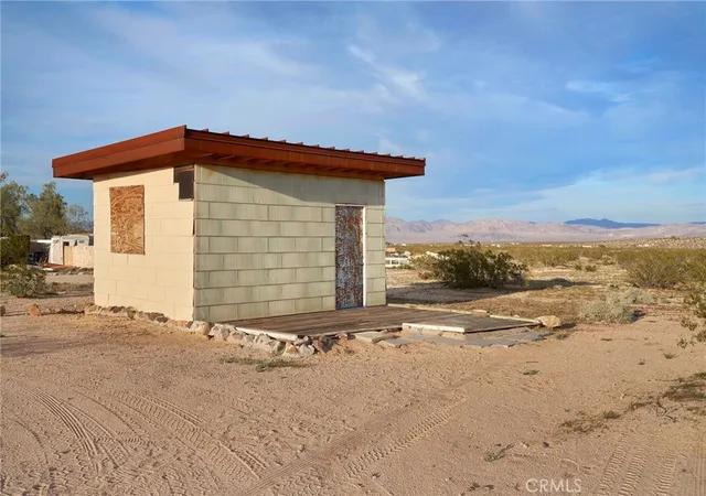 3rd image of 77 Copper Moon Ln, Joshua Tree, CA 92252 | MLS# JT26050085