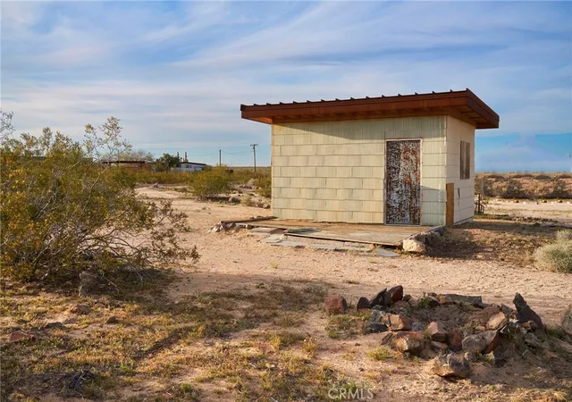 4th image of 77 Copper Moon Ln, Joshua Tree, CA 92252 | MLS# JT26050085