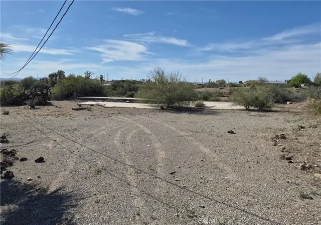 2nd image of 149665 Lakota Ct, Big River, CA 92242 | MLS# HD26052099